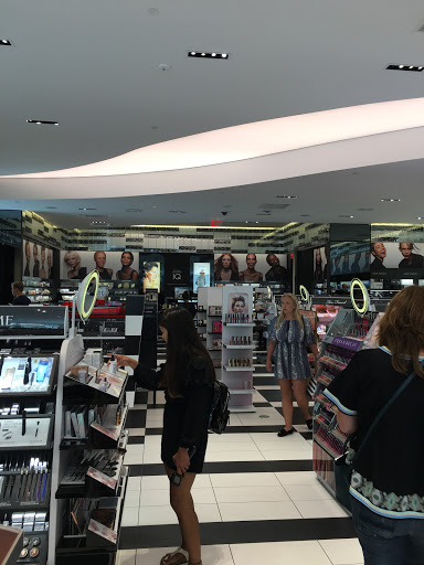 Cosmetics Store «SEPHORA», reviews and photos, 270 N Beverly Dr, Beverly Hills, CA 90210, USA