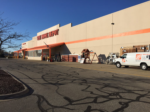 The Home Depot, 2699 Henry St, Muskegon, MI 49441, USA, 