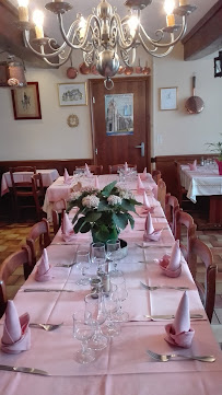 Atmosphère du Restaurant français Auberge Ensoleillée à Dun-les-Places - n°8