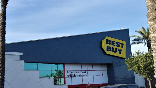 Electronics Store «Best Buy», reviews and photos, 12989 Park Plaza Dr, Cerritos, CA 90703, USA