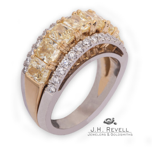 Jewelry Store «Revell Jewelers», reviews and photos, 904 Middle Rd, Bettendorf, IA 52722, USA