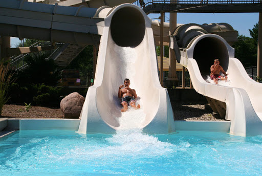 Water Park «Mystic Waters Family Aquatic Center», reviews and photos, 2025 Miner St, Des Plaines, IL 60016, USA