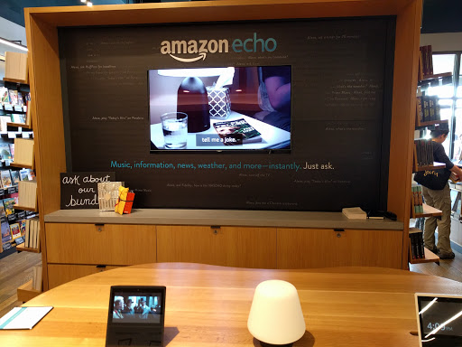Electronics Store «Amazon Books», reviews and photos, 246 Legacy Pl, Dedham, MA 02026, USA