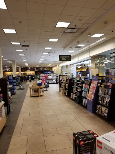 Book Store «Barnes & Noble», reviews and photos, 113 W County Center, Des Peres, MO 63131, USA
