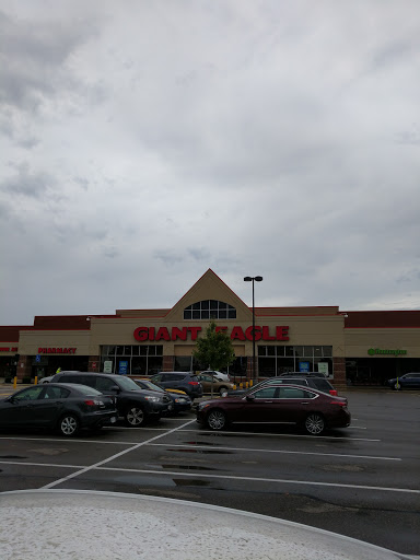 Supermarket «Giant Eagle Supermarket», reviews and photos, 55 Meadow Park Ave, Lewis Center, OH 43035, USA