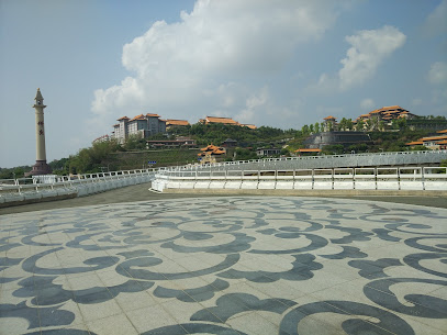 佛陀紀念館自行車與人行景觀天橋