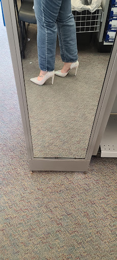 Shoe Store «Shoe Carnival», reviews and photos, 2601 Grand Ave, Ames, IA 50010, USA