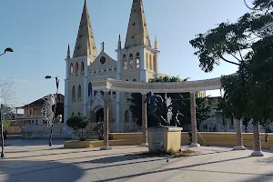 Plaza Principal Municipal de Turbaco image