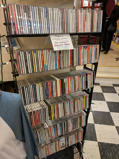 Book Store «Riverby Books», reviews and photos, 805 Caroline St, Fredericksburg, VA 22401, USA