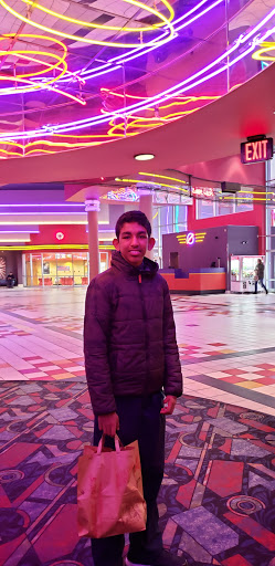 Movie Theater «Regal Cinemas Cobblestone Square 20», reviews and photos, 5500 Cobblestone Rd, Elyria, OH 44035, USA