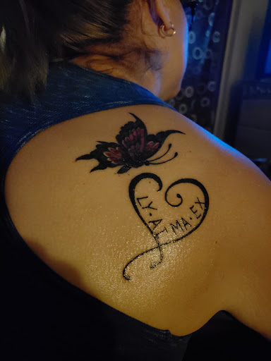 Tattoo Shop «Stuck On You Tattoos & Piercings», reviews and photos, 4102 Gus Thomasson Rd, Mesquite, TX 75150, USA