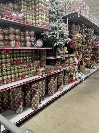 Home Goods Store «At Home», reviews and photos, 1072 W Mercury Blvd, Hampton, VA 23666, USA