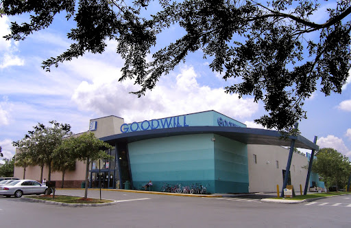 Thrift Store «Goodwill Ocala Superstore Adjacent to Paddock Mall», reviews and photos, 2830 SW 27th Ave, Ocala, FL 34471, USA