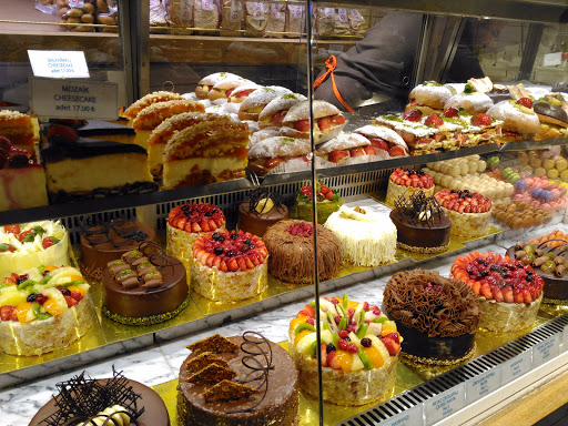 Cakes cakes in Istanbul