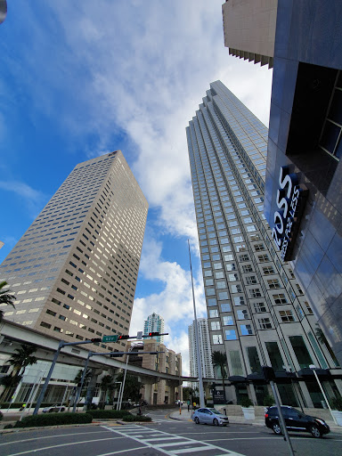 Clothing Store «Ross Dress for Less», reviews and photos, 100 S Biscayne Blvd, Miami, FL 33131, USA