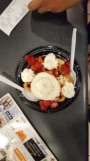 Ice Cream Shop «Cold Stone Creamery», reviews and photos, 1615 Town Center Dr, Lakeland, FL 33803, USA