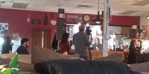 Restaurant «The Pineapple Tea Room & Coffee Shoppe», reviews and photos, 604 Colwyn St, Cumberland Gap, TN 37724, USA