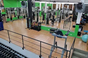 Academia Quality Fitness Centro image