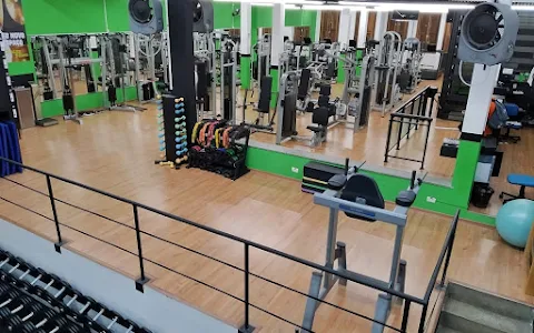 Academia Quality Fitness Centro image