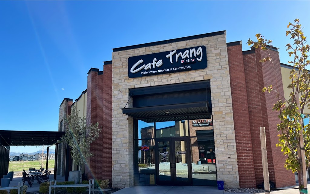 Café Trang Bistro 84081