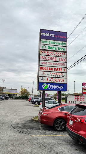 Shopping Mall «Woodforest Shopping Center», reviews and photos, 443 Uvalde Rd, Houston, TX 77015, USA