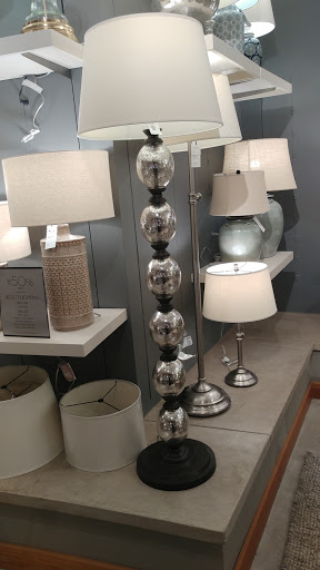 Furniture Store «Pottery Barn», reviews and photos, 9 Jackson Ave Ste 111, Naperville, IL 60540, USA