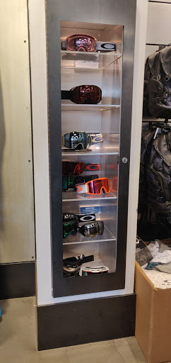 Sunglasses Store «Oakley Vault», reviews and photos, 10801 Corkscrew Rd #422, Estero, FL 33928, USA