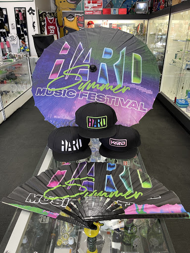 Glass Blower «ZZYZX Smoke Shop», reviews and photos, 2127 Pickwick Dr, Camarillo, CA 93010, USA