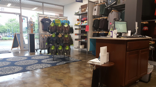 Potomac River Running Store, 43150 Broadlands Center Plaza #154, Ashburn, VA 20148, USA, 