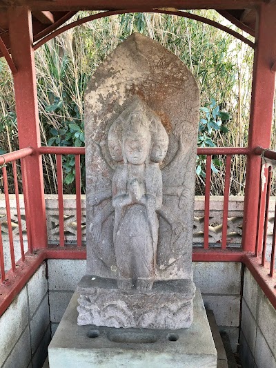 馬頭観音三面八臂立像