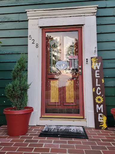 drab to Fab Furnishings, 209 S Main St, Winchester, IN 47394, USA, 