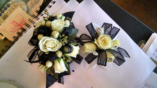 House of Petals Florist Mansfield TX, 740 N Walnut Creek Dr, Mansfield, TX 76063, USA, 