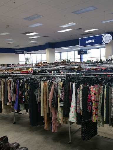 Thrift Store «Goodwill Thrift Store - Gainesville South», reviews and photos