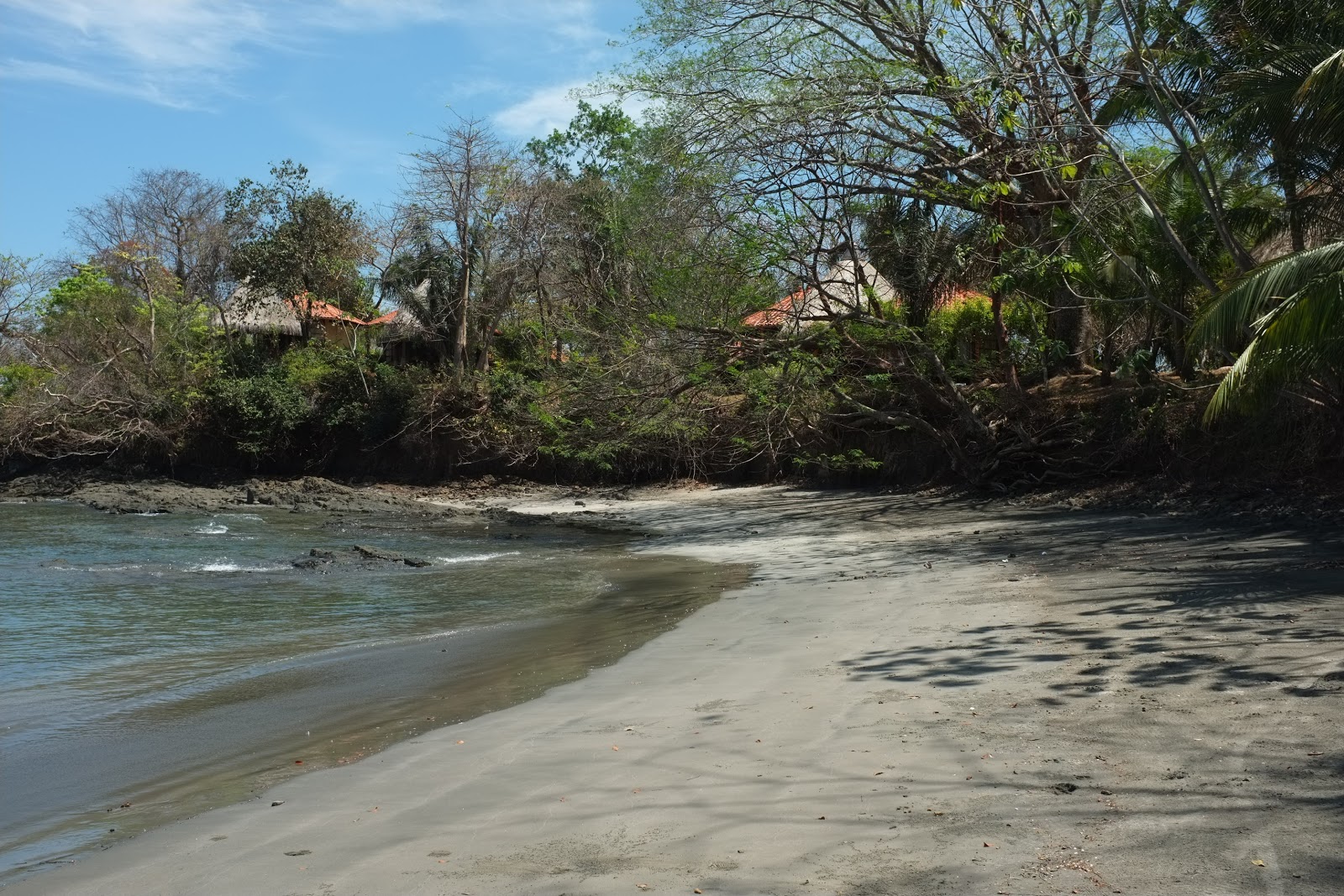 Fotografie cu Cala Mia beach amplasat într-o zonă naturală