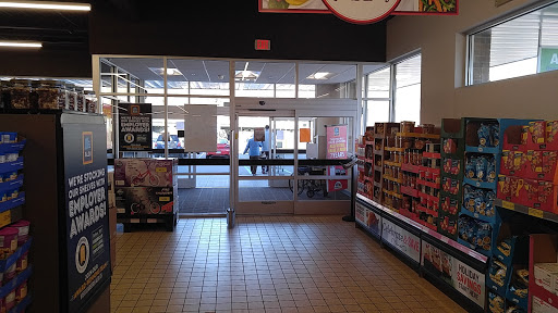 Supermarket «ALDI», reviews and photos, 434 12th St, Dunbar, WV 25064, USA