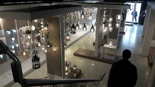 Tiendas para comprar repuestos lamparas Bogota