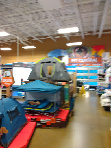 Pet Supply Store «PetSmart», reviews and photos, 421 Commerce Dr, Victor, NY 14564, USA