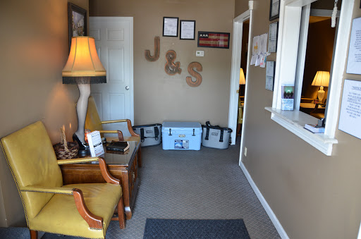 Used Car Dealer «J & S Auto Sales, L.L.C.», reviews and photos, 1347 Fort Campbell Blvd, Clarksville, TN 37042, USA