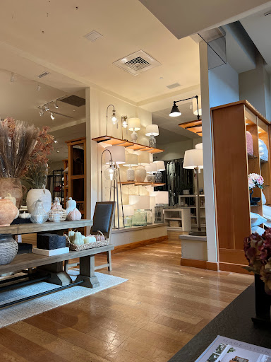 Furniture Store «Pottery Barn», reviews and photos, 2700 Clarendon Blvd r100, Arlington, VA 22201, USA