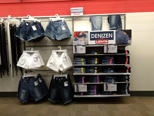 Department Store «Target», reviews and photos, 160 N Research Pl, Central Islip, NY 11722, USA