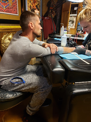 Tattoo Shop «Pair-O-Dice Tattoo», reviews and photos, 2921 S Harvard Ave, Tulsa, OK 74114, USA