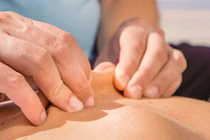 Masaje Deportivo y Descontraturante, Terapia Miofascial, Dolor y Tensión, Clinical Sport & Remedial Massage Greg Ozarowski image