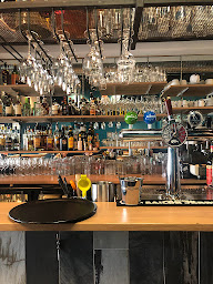 Photo n°95 de Le Merluberlu - Restaurant comptoir marin à La Rochelle ()