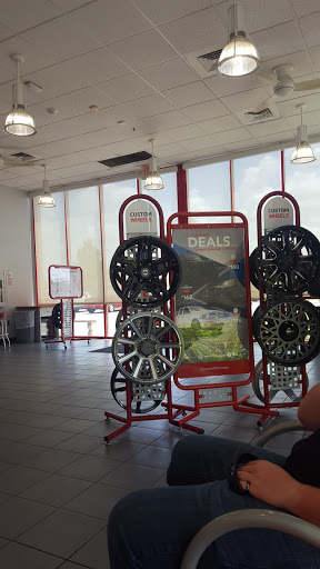 Tire Shop «Discount Tire», reviews and photos, 120 Avon Village Pkwy, Avon, IN 46123, USA