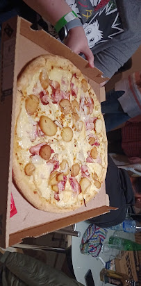 Plats et boissons du Pizzeria Domino's Pizza Rouen - Centre - n°7