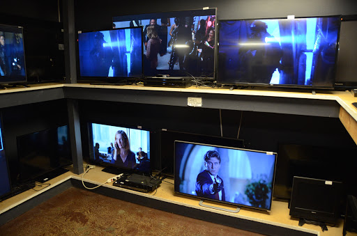 Pawn Shop «Shady Rays Pawn Shop», reviews and photos, 221 Gordon Ave, Bowling Green, KY 42101, USA