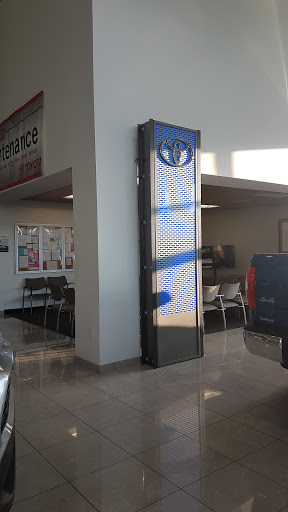 Car Dealer «Toyota of Braintree», reviews and photos, 210 Union St, Braintree, MA 02184, USA