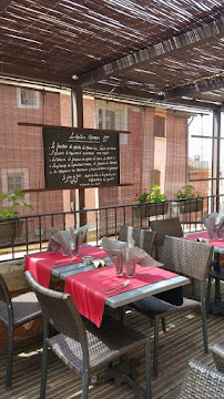 Atmosphère du Restaurant La Treille à Roussillon - n°2