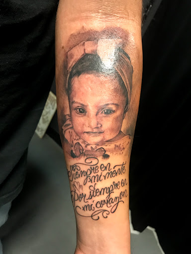 Tattoo Shop «Artistic Theories Tattoo & Gallery», reviews and photos, 247 Genesis Way, North Aurora, IL 60542, USA