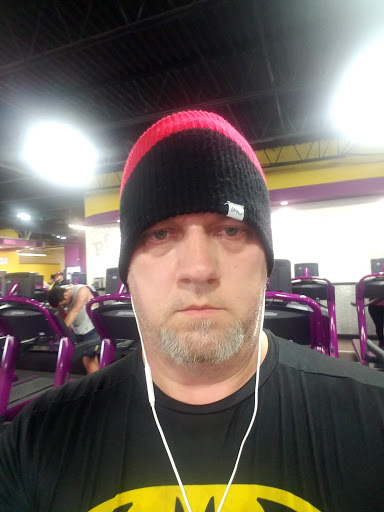 Gym «Planet Fitness», reviews and photos, 516 E Lewis and Clark Pkwy, Clarksville, IN 47129, USA